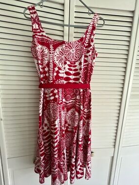Breaking Loose Red and White Floral Print Dress. Size 12. Cotton, tie waist $16